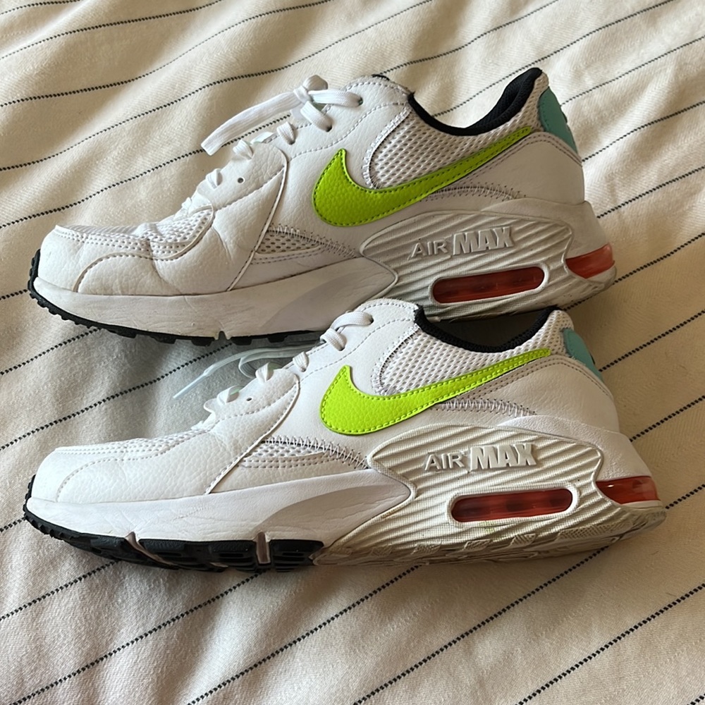 Women’s Nike air max size 10 white and neon